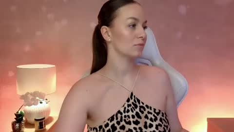 Mila Fleur online show from 07/18/26, 03:05