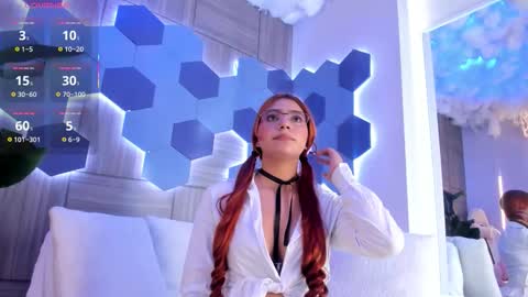 Snapshot of milagrace1 chatting on 10/20/25, 10:27 online show from 10/20/25, 10:27