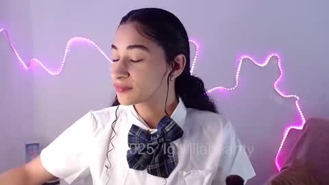 Snapshot of milah_hearrty chatting on 09/21/25, 05:47 Milah online show from 09/21/25, 05:47