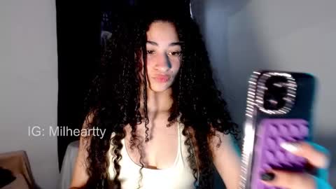 Snapshot of milah_hearrty chatting on 10/29/25, 03:03 Milah online show from 10/29/25, 03:03