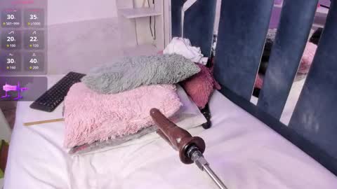 Milenna online show from 01/15/26, 04:28