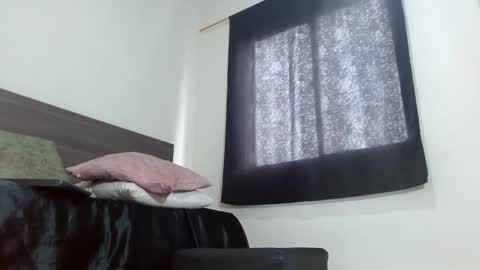 Snapshot of milahot23 chatting on 01/10/25, 05:02 mila online show from 01/10/25, 05:02