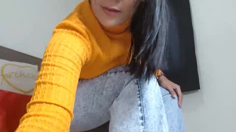 Snapshot of milahot23 chatting on 02/11/25, 03:08 mila online show from 02/11/25, 03:08