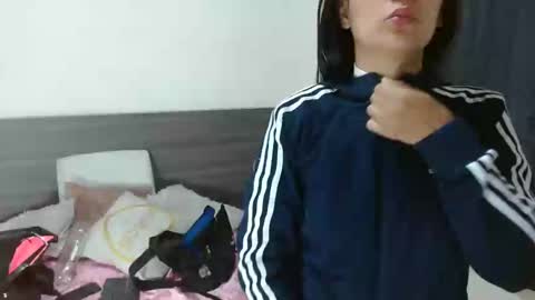 Snapshot of milahot23 chatting on 02/12/25, 09:20 mila online show from 02/12/25, 09:20