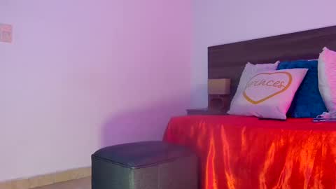 Snapshot of milahot23 chatting on 11/06/25, 06:42 mila online show from 11/06/25, 06:42