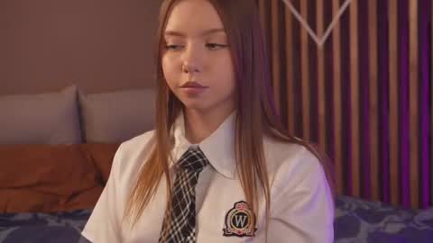 Mila online show from 02/08/26, 01:58