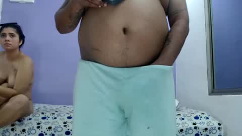 milan and sofia online show from 12/15/25, 02:49