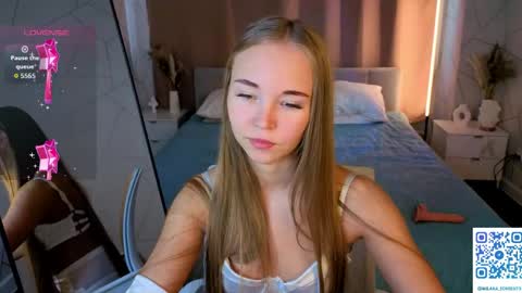 Milana online show from 05/15/26, 01:12