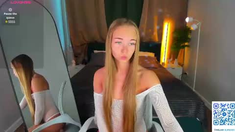 Milana online show from 06/18/26, 01:06