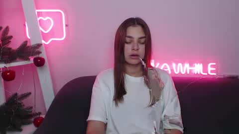 Snapshot of milanaangelas chatting on 12/22/24, 10:49 milanaangelas online show from 12/22/24, 10:49