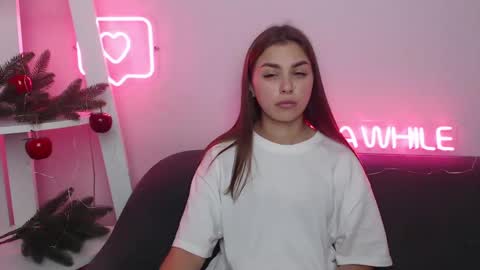 Snapshot of milanaangelas chatting on 12/29/24, 05:53 milanaangelas online show from 12/29/24, 05:53