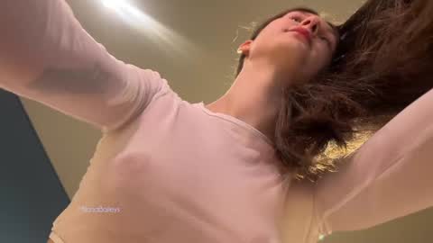 Snapshot of milanabaileys chatting on 01/11/25, 01:32 Milana online show from 01/11/25, 01:32