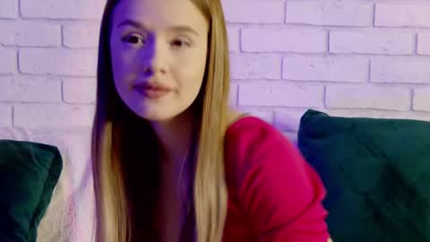 MilanaBalmain online show from 03/05/25, 04:13