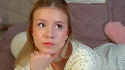 MilanaBalmain online show from 03/10/26, 04:50