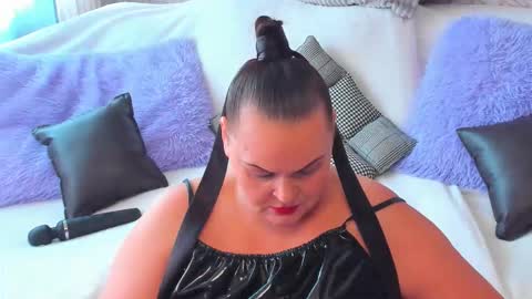 Lana online show from 09/16/25, 07:20