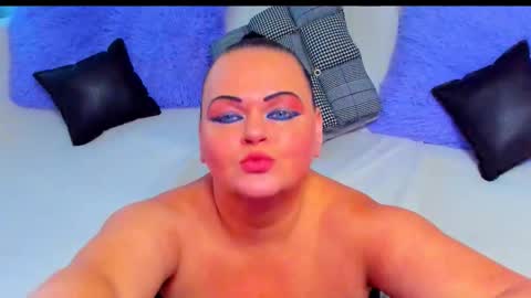 Lana online show from 11/11/25, 06:24