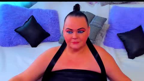 Lana online show from 11/18/25, 09:25