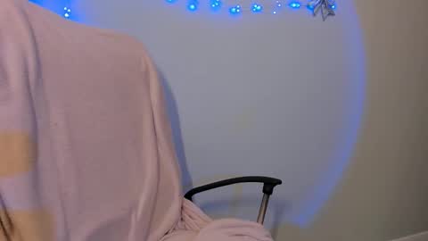 Milana online show from 12/25/24, 07:45