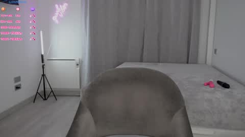 Milana online show from 04/17/26, 07:50