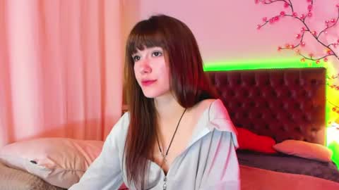 Snapshot of milanahottss chatting on 07/16/26, 05:13 Milana online show from 07/16/26, 05:13
