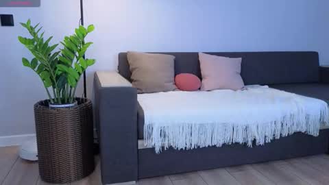 milanakowall online show from 02/03/26, 06:22