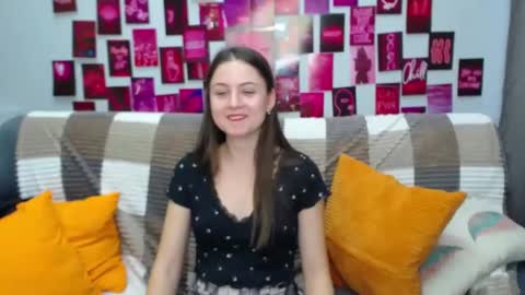 Snapshot of milanaroz chatting on 02/23/25, 05:07 milanaroz online show from 02/23/25, 05:07