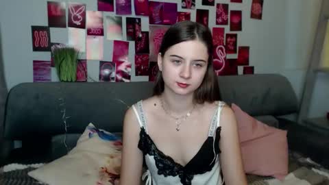 Snapshot of milanaroz chatting on 09/28/25, 05:13 milanaroz online show from 09/28/25, 05:13