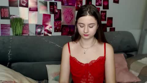 Snapshot of milanaroz chatting on 10/04/25, 05:00 milanaroz online show from 10/04/25, 05:00