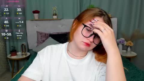 Snapshot of milanaxhoney chatting on 02/04/26, 01:33 milanaxhoney online show from 02/04/26, 01:33