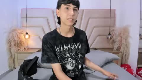 Snapshot of milanhair chatting on 05/18/26, 11:16 Milan online show from 05/18/26, 11:16