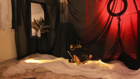 aya online show from 09/12/25, 07:58