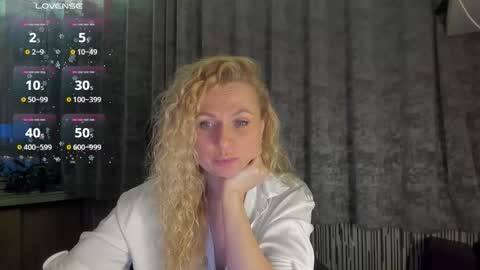 milanna_x online show from 03/25/26, 04:46