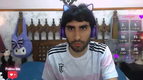 Snapshot of milanzaire chatting on 03/05/25, 02:57 milanzaire online show from 03/05/25, 02:57