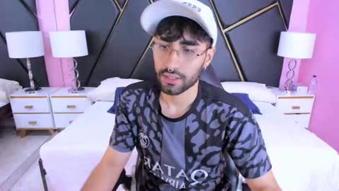 Snapshot of milanzaire chatting on 11/07/25, 02:55 milanzaire online show from 11/07/25, 02:55