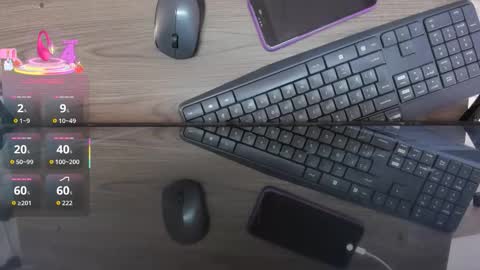 Snapshot of milanzaire chatting on 11/22/25, 12:42 milanzaire online show from 11/22/25, 12:42