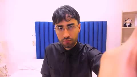 Snapshot of milanzaire chatting on 11/28/25, 11:29 milanzaire online show from 11/28/25, 11:29