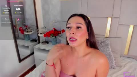 Snapshot of milasaenz1 chatting on 02/10/26, 12:31 Cami online show from 02/10/26, 12:31