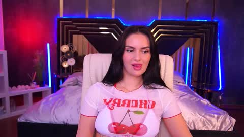 Snapshot of milashalovely chatting on 09/25/25, 01:15 Milasha online show from 09/25/25, 01:15