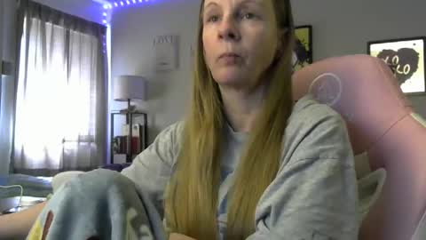 Mila online show from 03/27/26, 03:12