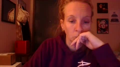 Mila online show from 04/15/26, 06:48