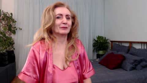 Mila online show from 12/14/25, 02:44