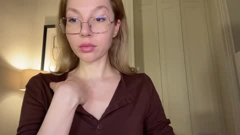 Mila online show from 01/11/26, 03:28