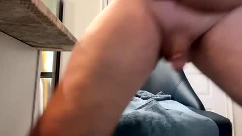 Snapshot of milbert chatting on 10/07/25, 02:58 milbert online show from 10/07/25, 02:58