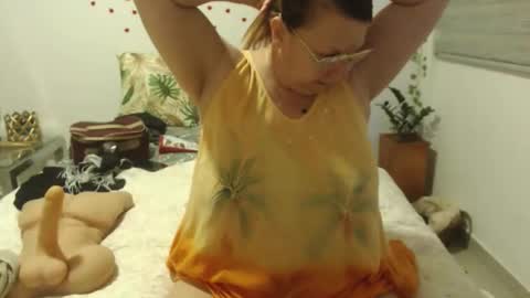 milchanell online show from 10/13/25, 10:54