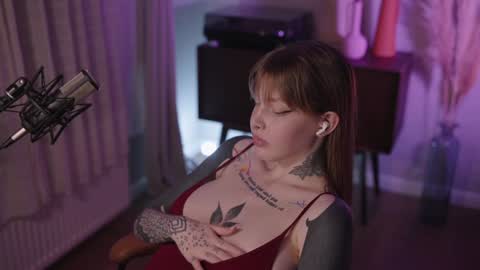 Snapshot of mileeena chatting on 12/02/24, 07:27 M Telegram mamagotachannel online show from 12/02/24, 07:27