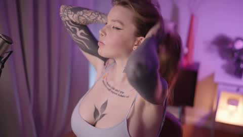 Snapshot of mileeena chatting on 12/26/24, 04:25 M Telegram mamagotachannel online show from 12/26/24, 04:25