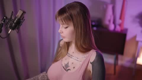 Snapshot of mileeena chatting on 12/28/24, 04:09 M Telegram mamagotachannel online show from 12/28/24, 04:09