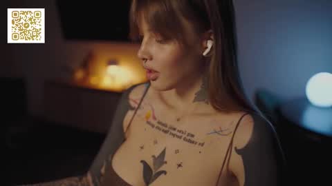 Snapshot of mileeena chatting on 11/12/25, 02:06 M Telegram mamagotachannel online show from 11/12/25, 02:06