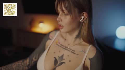 Snapshot of mileeena chatting on 11/25/25, 01:11 M Telegram mamagotachannel online show from 11/25/25, 01:11