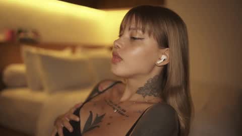 M  Telegram mamagotachannel online show from 04/11/26, 11:03